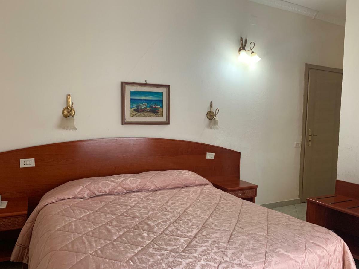 Hotel Mediterraneo Cefalù Εξωτερικό φωτογραφία
